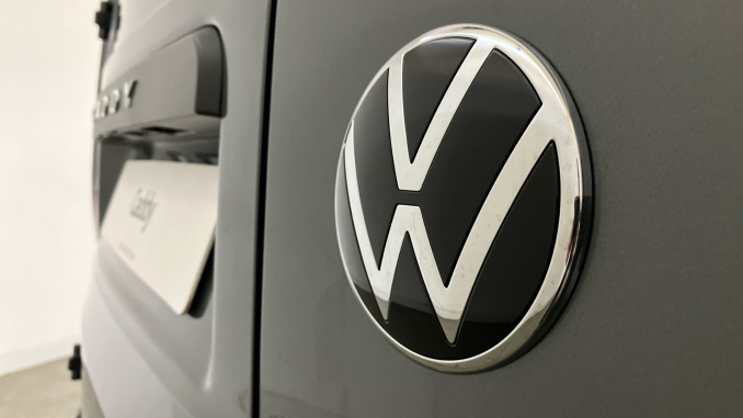 Volkswagen Caddy Cargo C20 Diesel 2.0 TDI 102 Commerce Plus Van [Assistance] - Image 24
